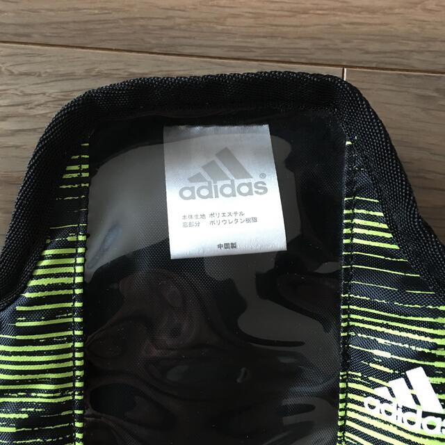 adidas(アディダス)のランニング　アームバンド　スマホ　ポーチ スポーツ/アウトドアのランニング(その他)の商品写真