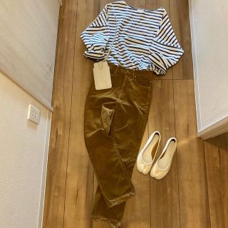 ドゥーズィエムクラス(DEUXIEME CLASSE)のMOTHER  INSIDER CROP STEP FRAY マザー　24(クロップドパンツ)