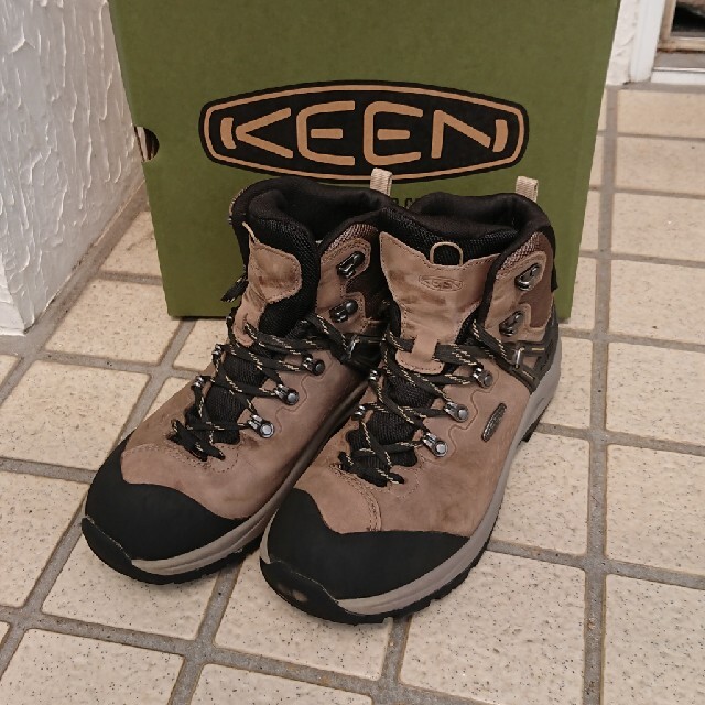 KEEN(キーン)の【マコ様専用】KEEN WILDSKY 24.5cm スポーツ/アウトドアのアウトドア(登山用品)の商品写真