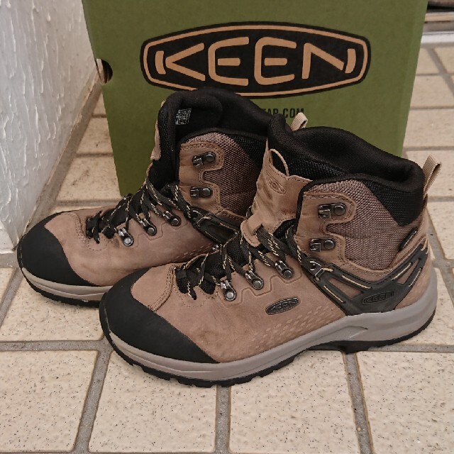 KEEN(キーン)の【マコ様専用】KEEN WILDSKY 24.5cm スポーツ/アウトドアのアウトドア(登山用品)の商品写真