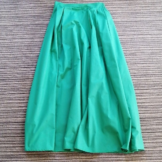 グリーン　スカート レディースのスカート(ロングスカート)の商品写真