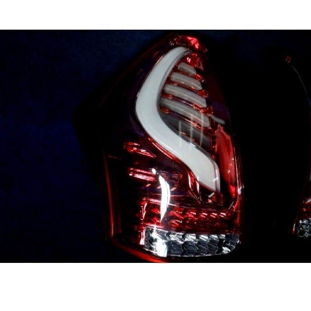 VALENTI JEWEL LEDテールランプ  プリウスα 自動車/バイクの自動車(車種別パーツ)の商品写真