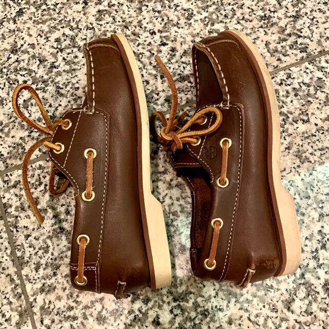 Timberland(ティンバーランド)の【専用】Timberland デッキシューズ 本革 18.5cm ブラウン キッズ/ベビー/マタニティのキッズ靴/シューズ(15cm~)(ローファー)の商品写真