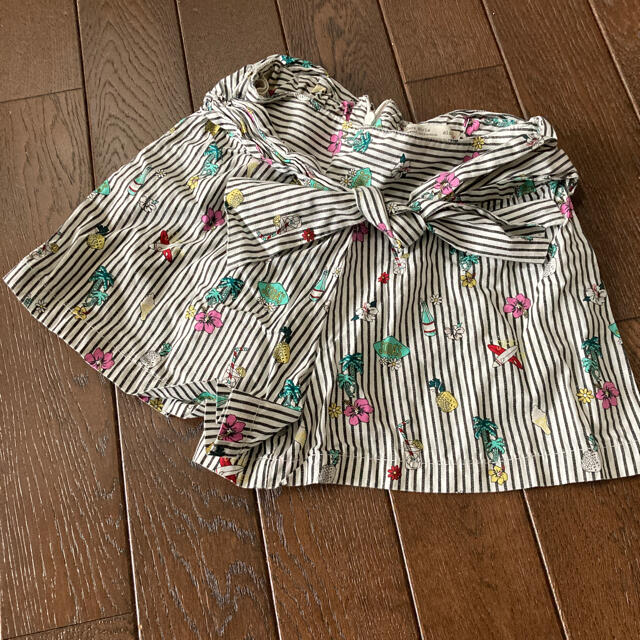 ZARA(ザラ)のキュロット　ハーフパンツ キッズ/ベビー/マタニティのキッズ服女の子用(90cm~)(パンツ/スパッツ)の商品写真