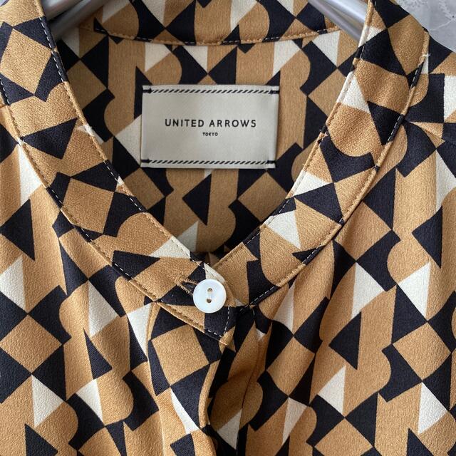 UNITED ARROWS(ユナイテッドアローズ)のUNITEDアローズ　ブラウス レディースのトップス(シャツ/ブラウス(半袖/袖なし))の商品写真