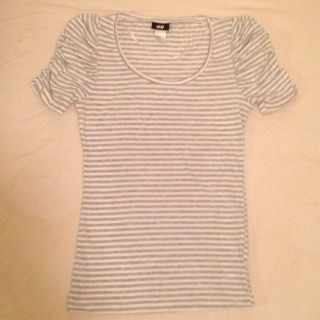 エイチアンドエム(H&M)のＨ＆Ｍ パフスリーブボーダーＴ グレー(Tシャツ(半袖/袖なし))