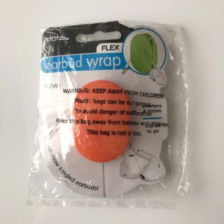 【新品未開封】イヤフォンホルダー　Dotz Flex Earbud Wrap(ヘッドフォン/イヤフォン)