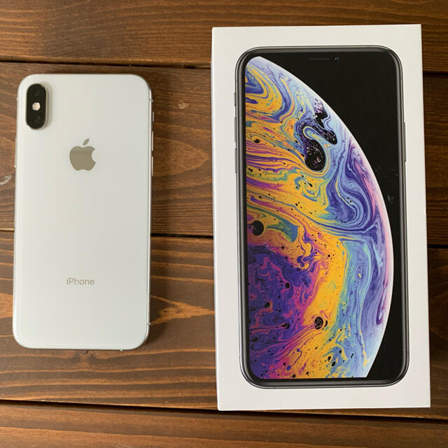 最終値下げ☆SIMフリー☆iPhone xs 64GB シルバーdocomo 品質保証 ...