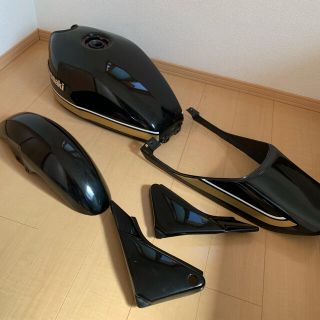 カワサキ(カワサキ)の☆専用☆ゼファー400用　タイガーカラー外装セット　タンク　テール　サイドカバー(パーツ)