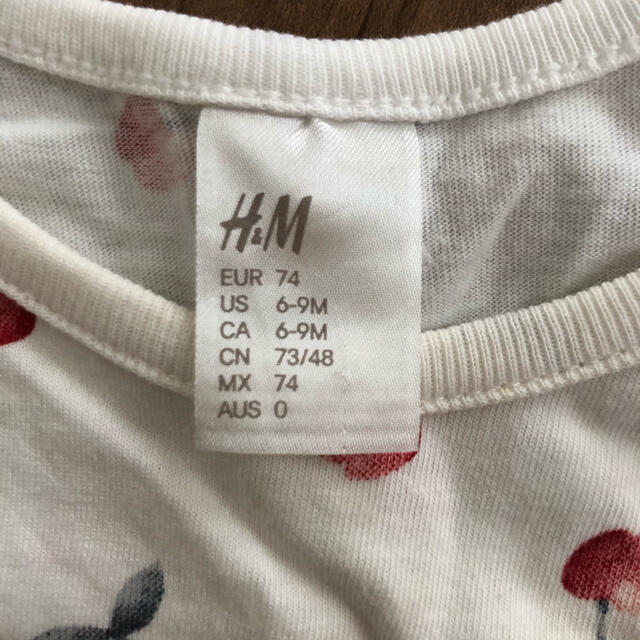 H&M(エイチアンドエム)のH&M 女の子　6-9months 74㎝ キッズ/ベビー/マタニティのベビー服(~85cm)(ロンパース)の商品写真