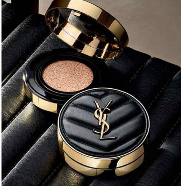 Yves Saint Laurent Beaute(イヴサンローランボーテ)のイヴサンローラン　アンクルドポー ルクッションN25 クッションファンデ コスメ/美容のベースメイク/化粧品(ファンデーション)の商品写真