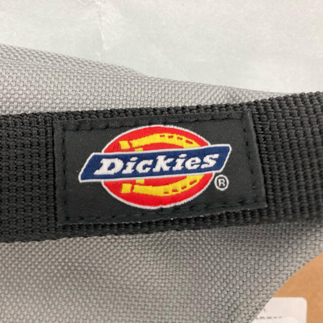 Dickies(ディッキーズ)の【新品未使用】Dickiesディッキーズ ボディーバッグ/ウエストバッグ グレー メンズのバッグ(ボディーバッグ)の商品写真