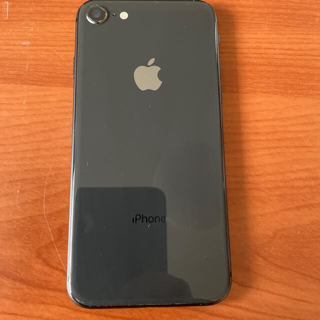 iPhone(アイフォーン)のiphone8 64GB スマホ/家電/カメラのスマートフォン/携帯電話(スマートフォン本体)の商品写真