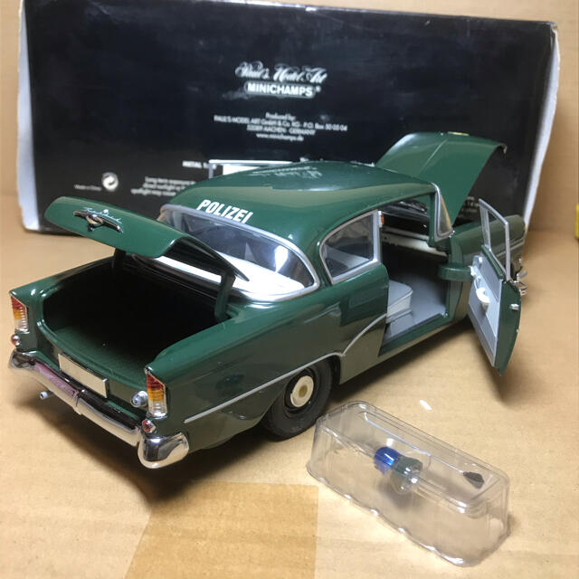 ミニチャンプス 1/18 オペル レコルト P1 1958 ミニカー