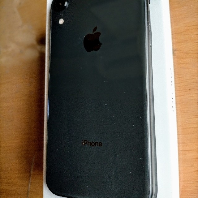 iPhone(アイフォーン)のiPhoneXR ブラック SIMロック解除済 スマホ/家電/カメラのスマートフォン/携帯電話(スマートフォン本体)の商品写真