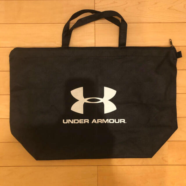 UNDER ARMOUR(アンダーアーマー)のアンダーアーマー  バック　チャック式 スポーツ/アウトドアのトレーニング/エクササイズ(トレーニング用品)の商品写真