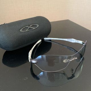 オークリー(Oakley)のオークリー【oakley】サングラス　ケース付(サングラス/メガネ)