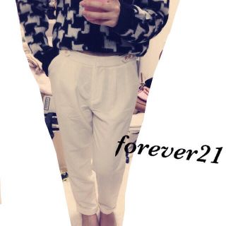 フォーエバートゥエンティーワン(FOREVER 21)のF21♡テーパードパンツ(カジュアルパンツ)