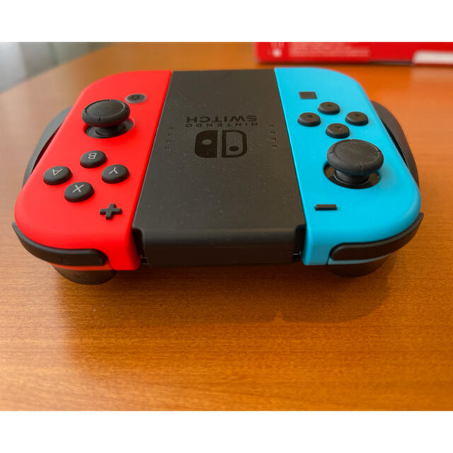 【美品】新型 Nintendo Switch 本体　ネオンブルー/ネオンレッド