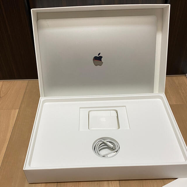 アップル　Apple MacBook Pro Touch Bar 15インチ