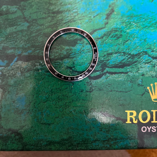 ROLEXデイトナ6263用プラベゼル