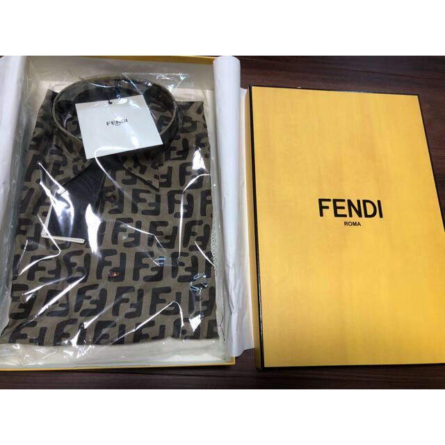 FENDI(フェンディ)のfendi シャツ 箱なし メンズのトップス(シャツ)の商品写真