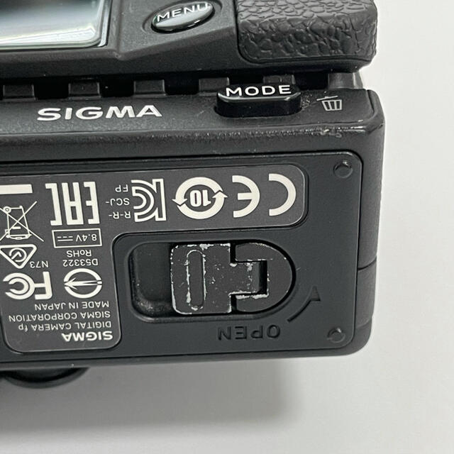 SIGMA(シグマ)のSIGMA fp 45mm F2.8 DG DN キット スマホ/家電/カメラのカメラ(ミラーレス一眼)の商品写真