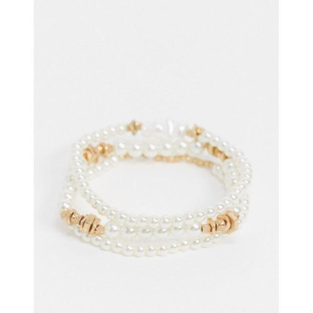 asos(エイソス)の【新品・未使用】在庫あり！即日発送！ASOS☆ゴールド/パールブレス3本セット レディースのアクセサリー(ブレスレット/バングル)の商品写真