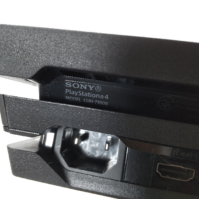 PS4 Pro CUH-7100B B01ジェットブラック