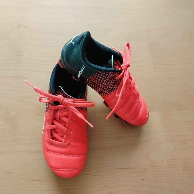 PUMA(プーマ)のPUMA　サッカー　スパイク　20センチ キッズ/ベビー/マタニティのキッズ靴/シューズ(15cm~)(スニーカー)の商品写真