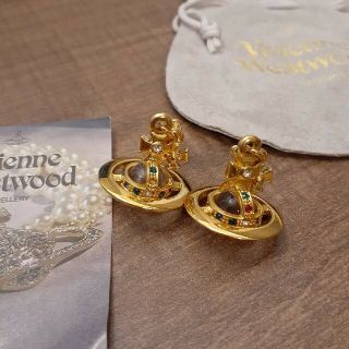 ヴィヴィアンウエストウッド(Vivienne Westwood)のヴィヴィアンウエストウッド　オーブ　ピアス(ピアス(両耳用))