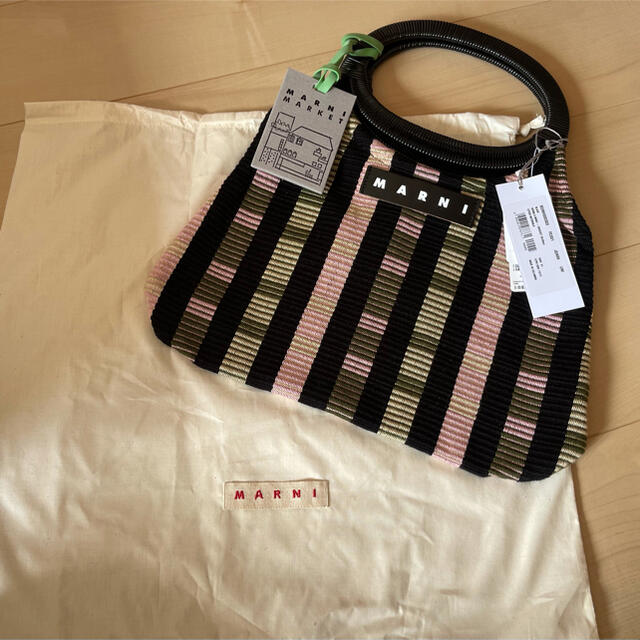 専用　マルニ　MARNI　ボートバッグ ブラックピンク