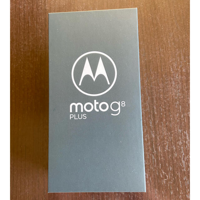 Motorola(モトローラ)のMotorola  moto g8 plus  ポイズンベリー　納品書付き スマホ/家電/カメラのスマートフォン/携帯電話(スマートフォン本体)の商品写真