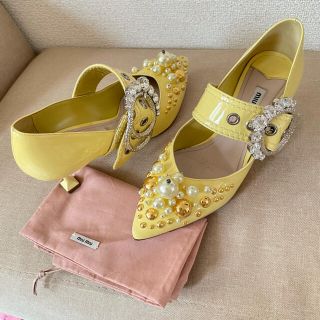 ミュウミュウ コーデ(イエロー/黄色系)の通販 6点 | miumiuを買う