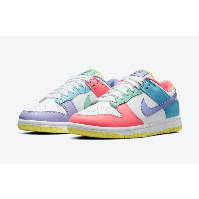 NIKE(ナイキ)のNIKE WMNS DUNK LOW  CANDY メンズの靴/シューズ(スニーカー)の商品写真