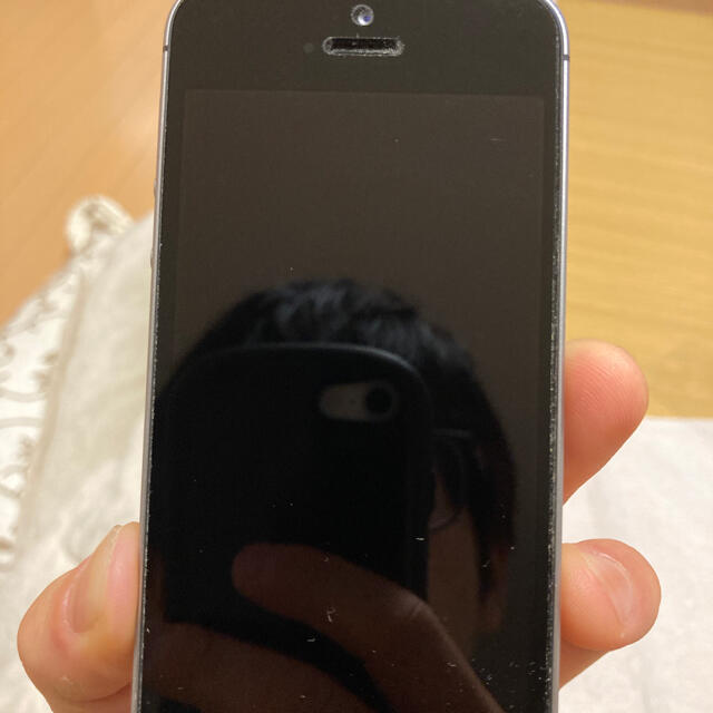 Apple(アップル)のiPhoneSE 32GB チュン様専用 スマホ/家電/カメラのスマートフォン/携帯電話(スマートフォン本体)の商品写真