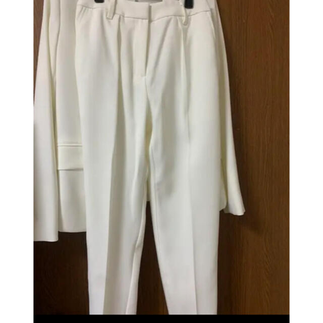 PLST(プラステ)のplst スーツ　ホワイト　パンツのみ レディースのフォーマル/ドレス(スーツ)の商品写真