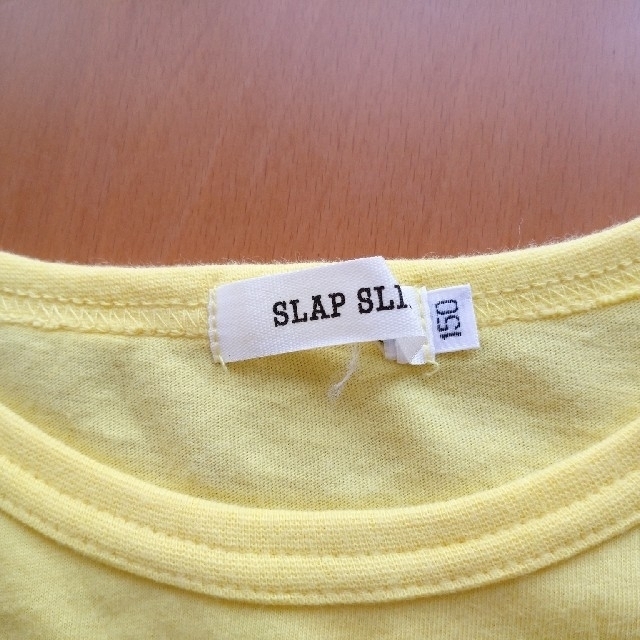BeBe(ベベ)のSLAP SLIP 半袖Tシャツ 150cm キッズ/ベビー/マタニティのキッズ服男の子用(90cm~)(Tシャツ/カットソー)の商品写真