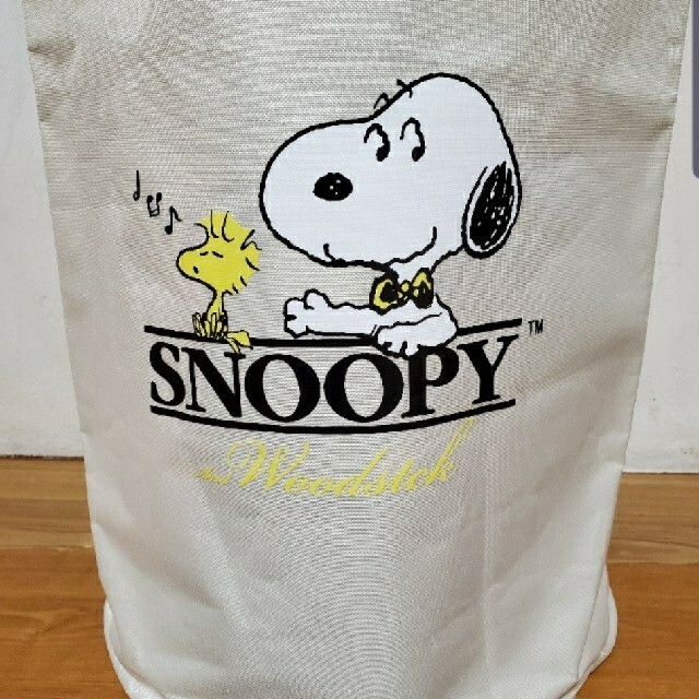 SNOOPY(スヌーピー)のスヌーピー　ランドリー　洗濯かご　ピーナッツ　タグ付き　SNOOPY　買い物　白 インテリア/住まい/日用品のインテリア/住まい/日用品 その他(その他)の商品写真