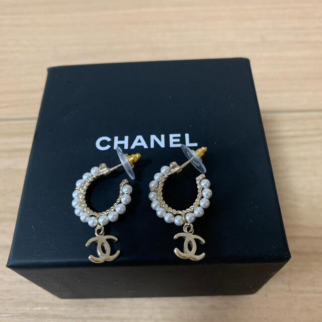 CHANEL シャネル　ピアス　新品に近い