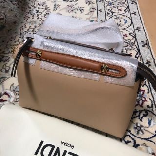 フェンディ(FENDI)の新品　フェンディ　バイザウェイ　ミディアム(ハンドバッグ)