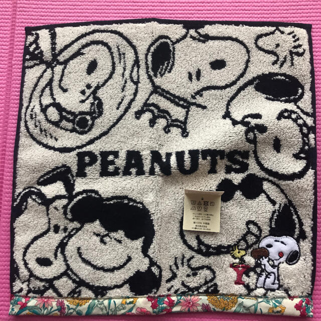 SNOOPY(スヌーピー)のスヌーピタオルハンカチ レディースのファッション小物(ハンカチ)の商品写真