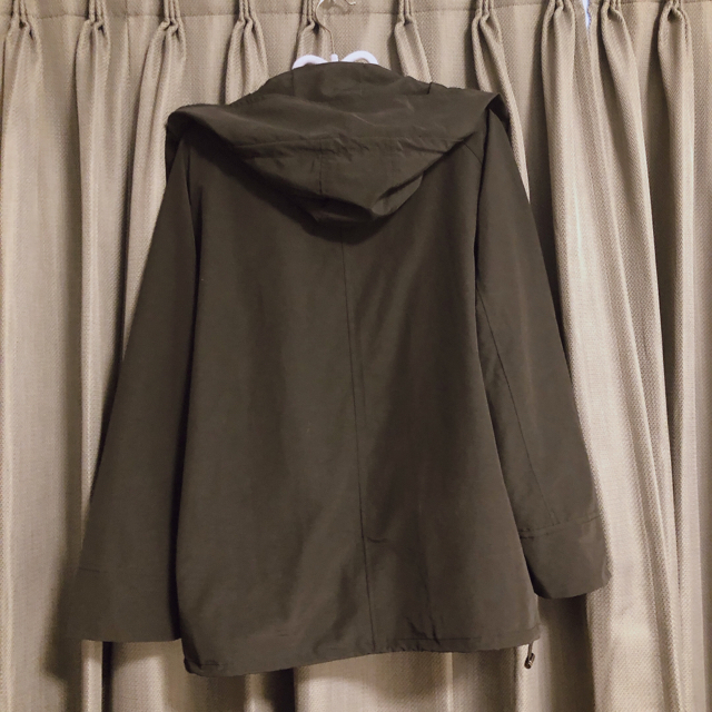 マウンテンパーカー　黒　フード付き レディースのジャケット/アウター(ブルゾン)の商品写真