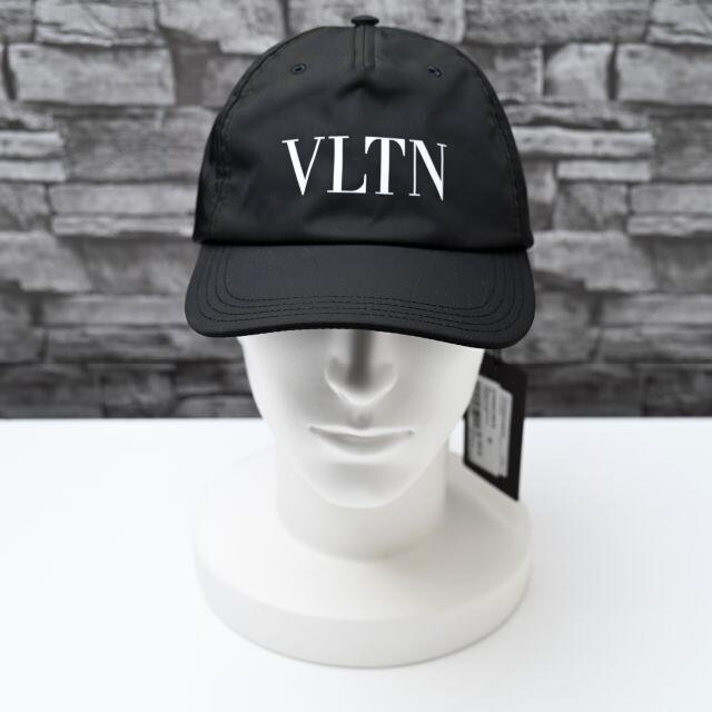 valentino garavani(ヴァレンティノガラヴァーニ)の新品 2021SS VALENTINO VLTN ロゴ ベースボールキャップ メンズの帽子(キャップ)の商品写真