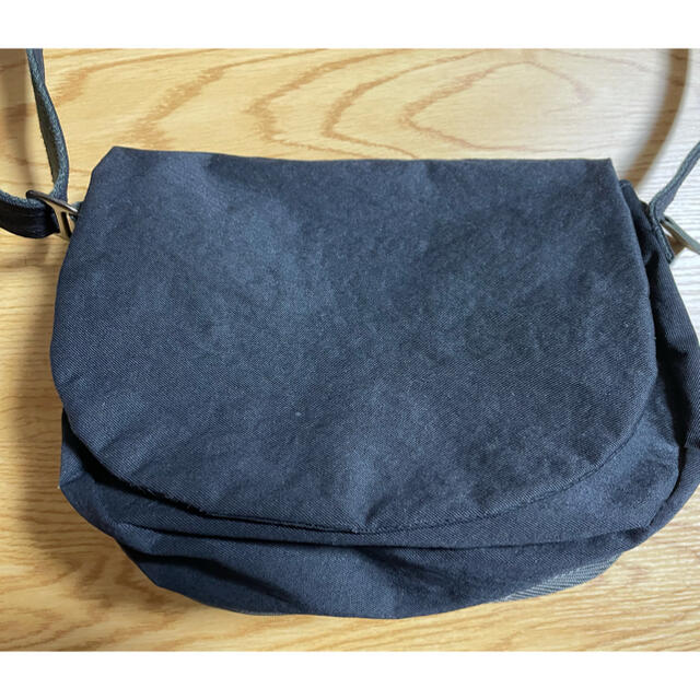 A.P.C(アーペーセー)のtutumu flap mini ブラック　ショルダーバッグ　豊岡鞄　ツツム レディースのバッグ(ショルダーバッグ)の商品写真