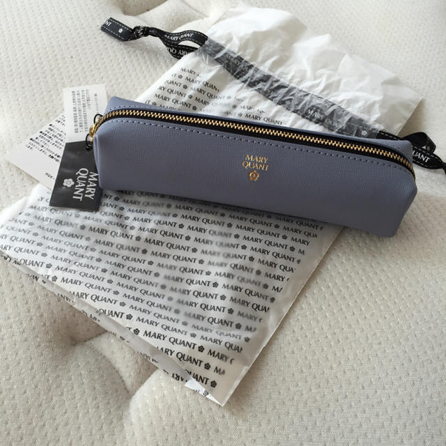 楽天市場 シンプルエンボスデイジースクエアペンケース マリークヮント Mary Quant 丸井 マルイ 楽天市場店