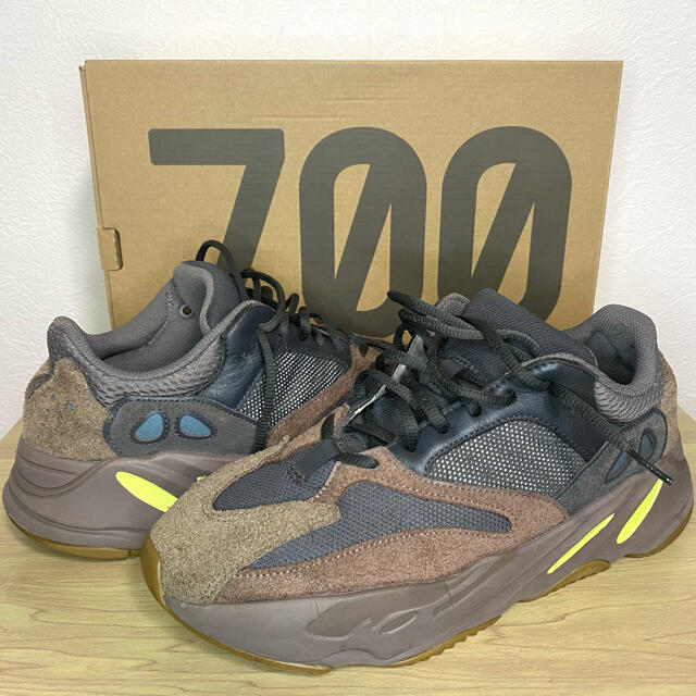 adidas(アディダス)の美品! レア ADIDAS YEEZY BOOST 700 モーブ 27.5cm メンズの靴/シューズ(スニーカー)の商品写真