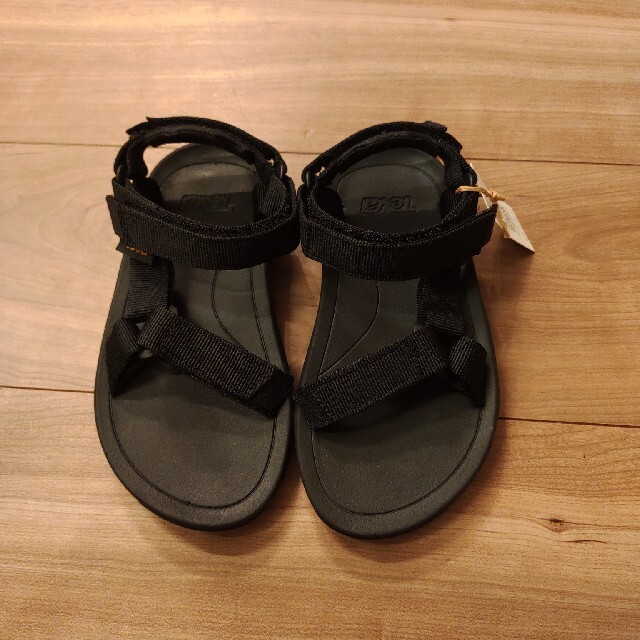 Teva(テバ)の箱なし　teva テバ　スポーツサンダル　キッズ　ジュニア　 キッズ/ベビー/マタニティのキッズ靴/シューズ(15cm~)(サンダル)の商品写真