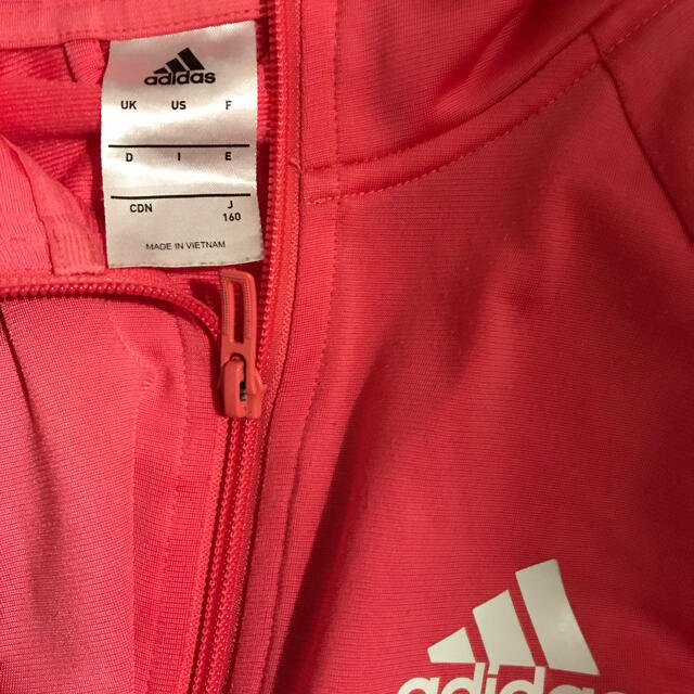 adidas(アディダス)のadidas アディダス ジャージ　ピンク　160 キッズ/ベビー/マタニティのキッズ服女の子用(90cm~)(ジャケット/上着)の商品写真