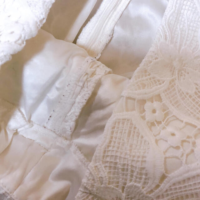 MIIA(ミーア)のMIIA レーススカート　ホワイト　花柄 レディースのスカート(ひざ丈スカート)の商品写真
